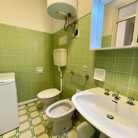 Stunning Sea View Flat Just 250m From The Apartamento